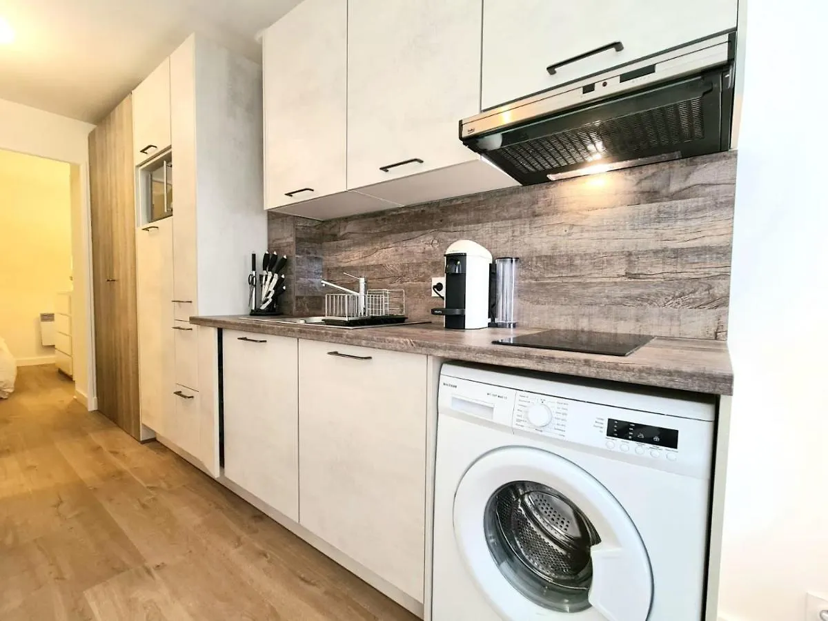 Appartement 0321, Piscine - Parking - Proche Plages - Palmazur Vacances Cannes 0*,  France