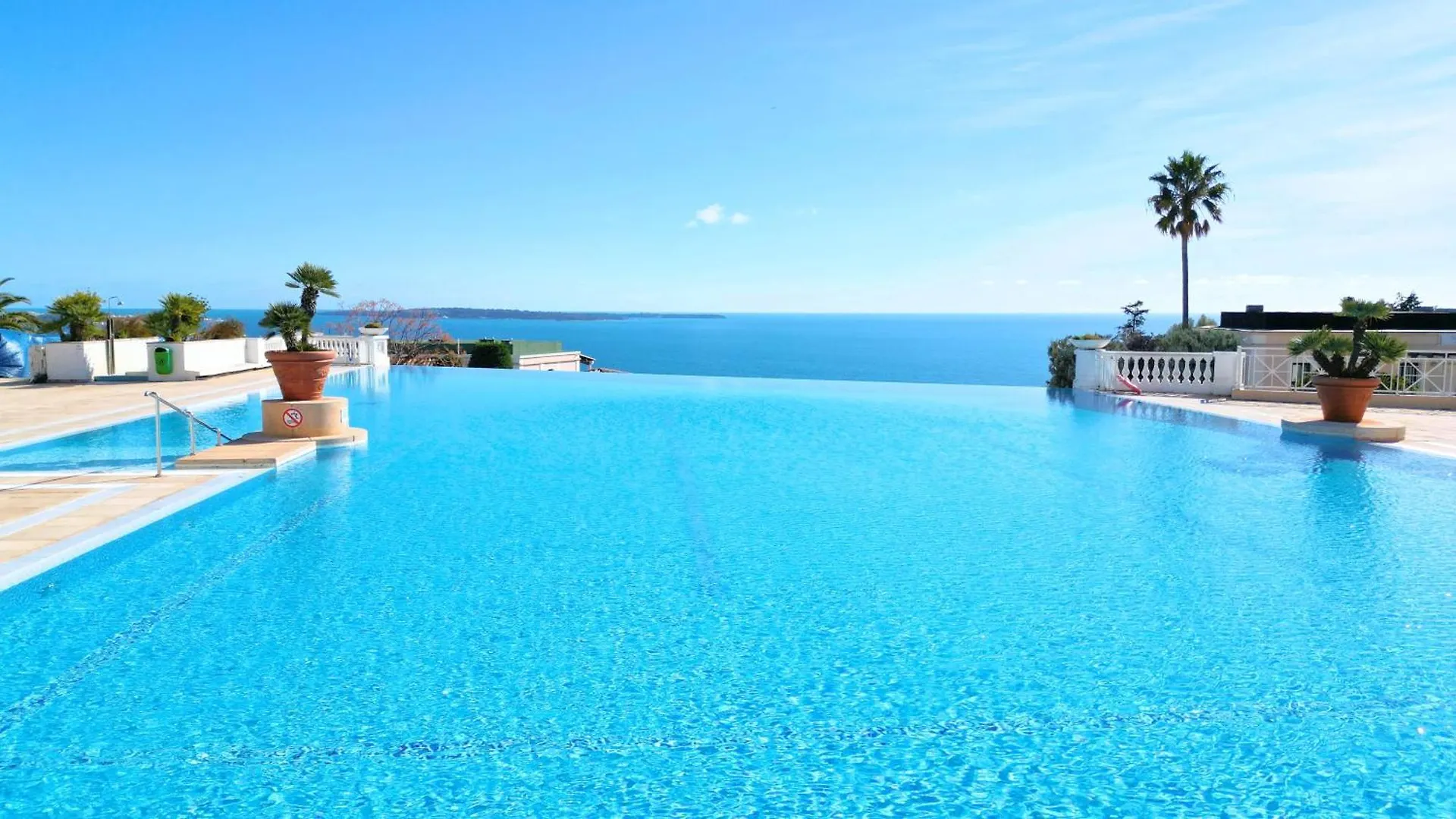 Appartement 0321, Piscine - Parking - Proche Plages - Palmazur Vacances Cannes