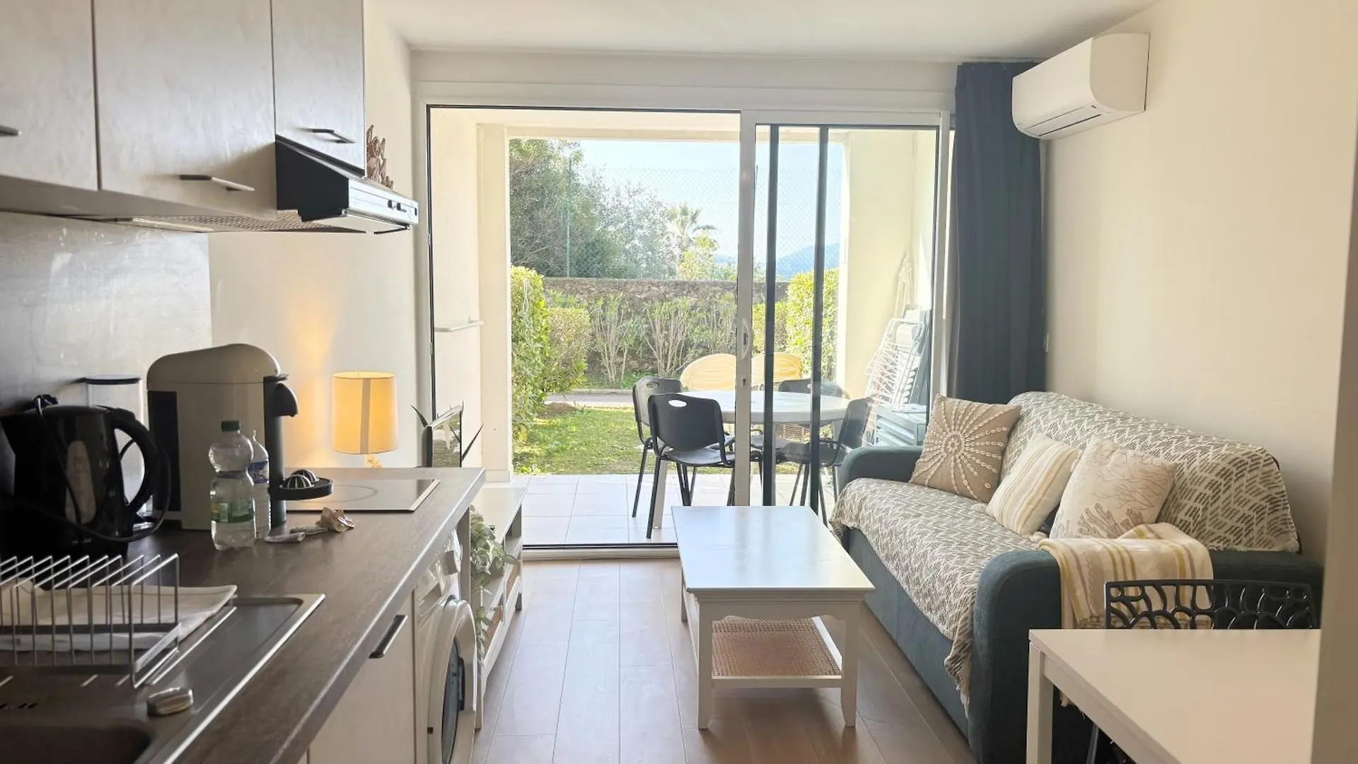 Appartement 0321, Piscine - Parking - Proche Plages - Palmazur Vacances Cannes 0*,